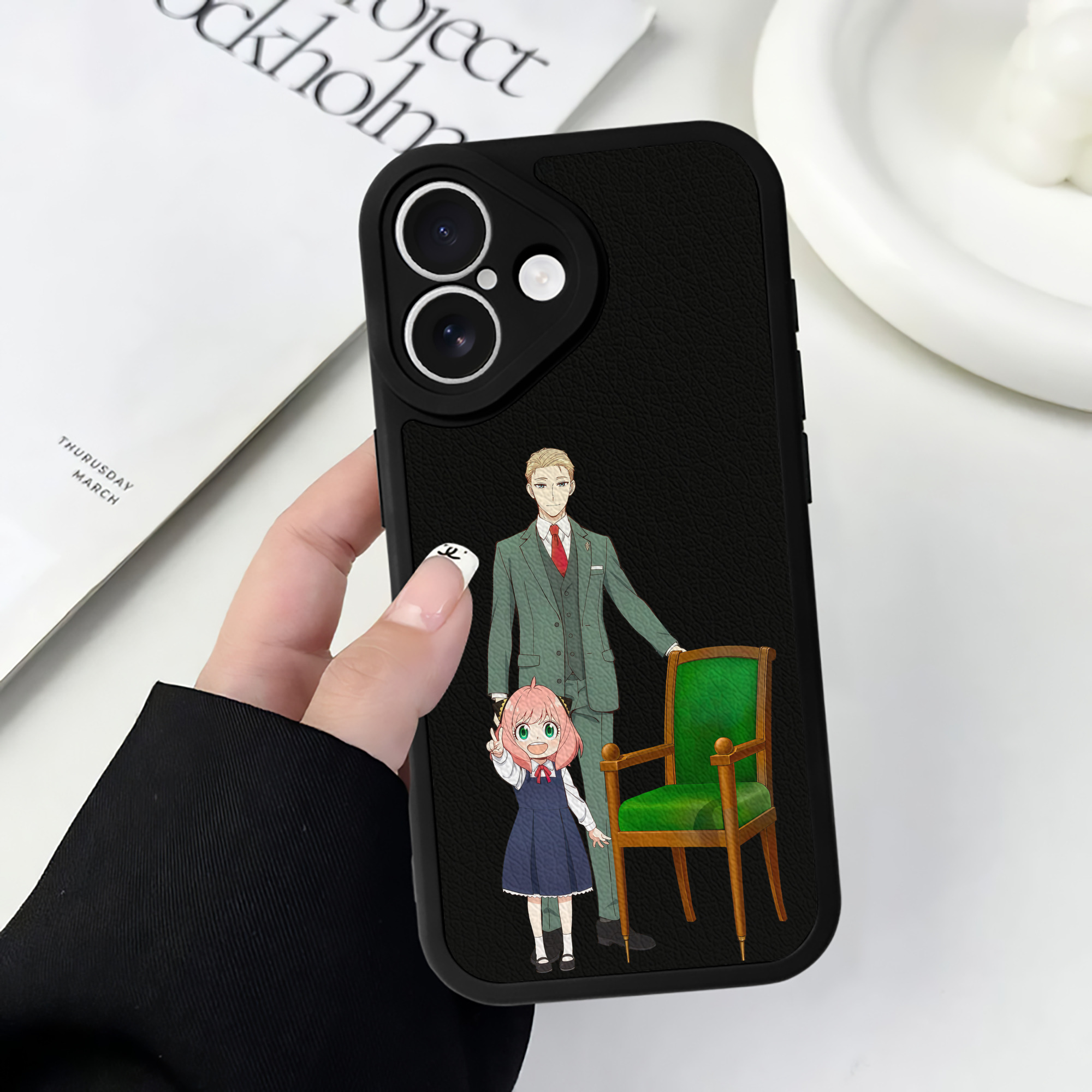 （画像用） SPY×FAMILY间谍家家酒 【iPhone 16シリーズ対応】シリコンスマホケース（レザー調） 材質：シリコン